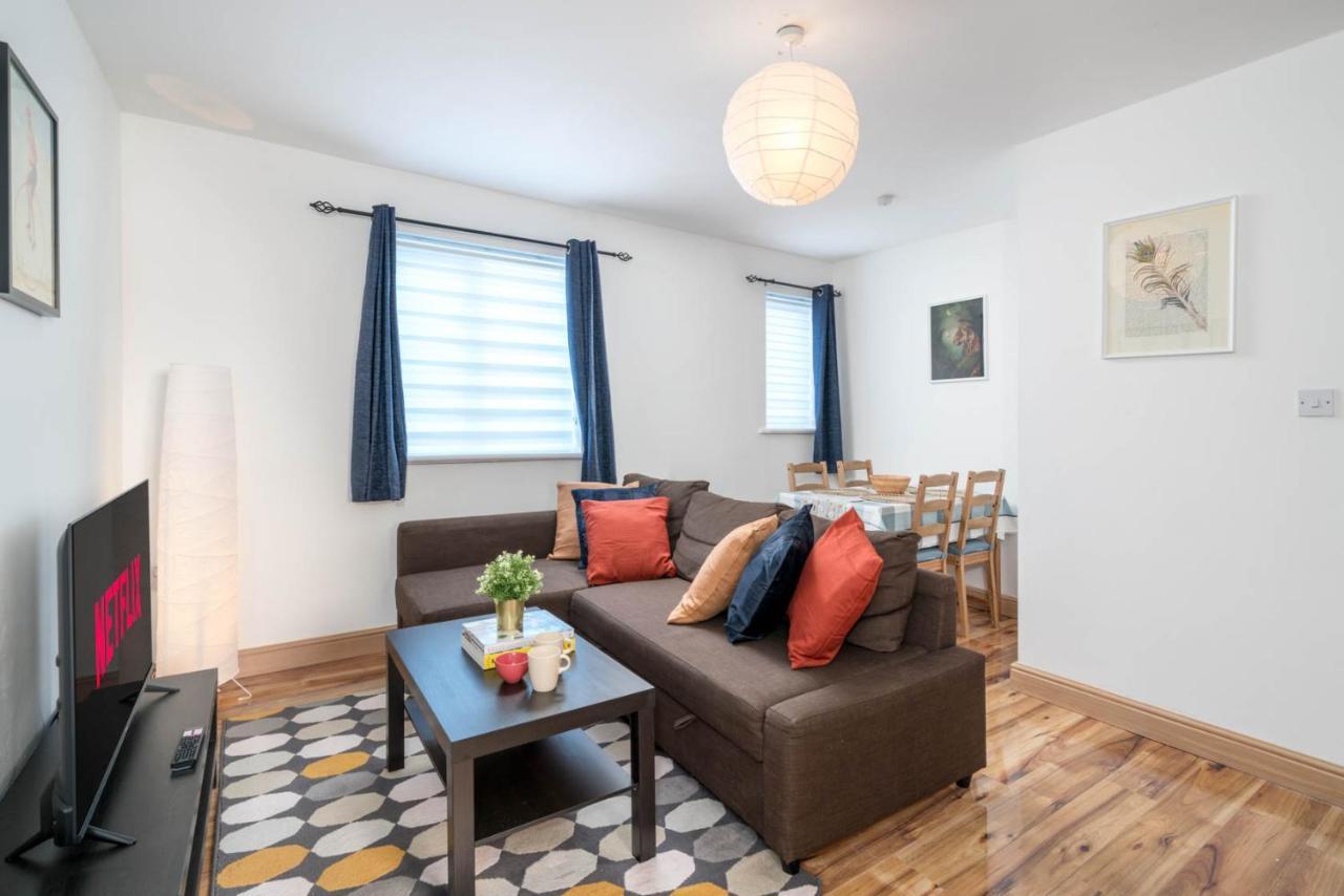 2 Bedroom Flat Near London Excel エクステリア 写真